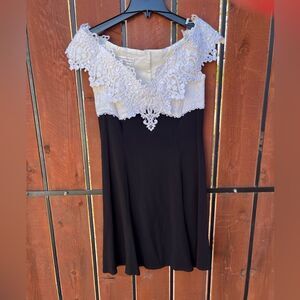 Vintage 80’s Scott McClintock Off Shoulder Mini Dress Size 8